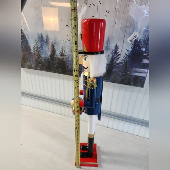 Nutcracker Soldier 2 1/2 Foot Tall - Picture 11 of 11